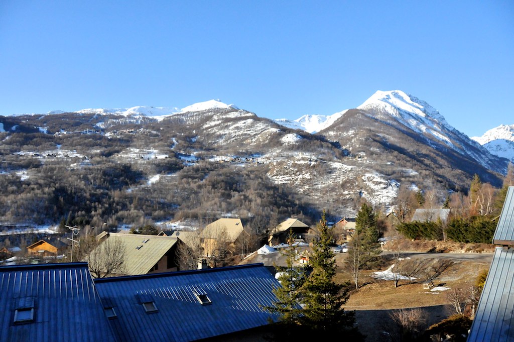 Vue du balcon : Puy St-Vincent, Narreyroux... <small>© Sophie Quencez</small>